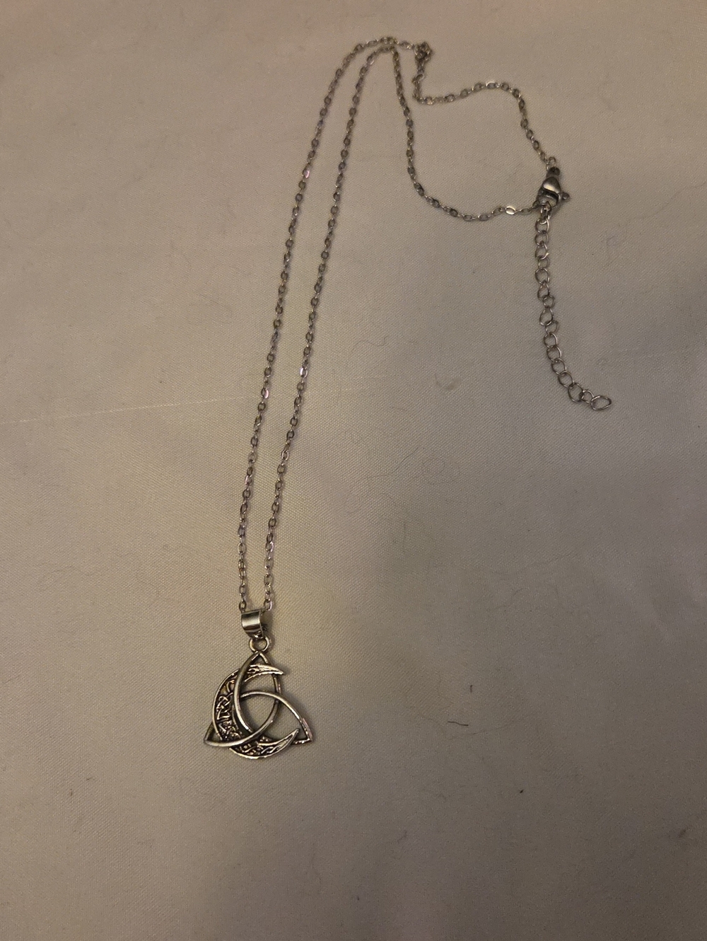Silver Celtic Trinity Knot Pendant Necklace for Women